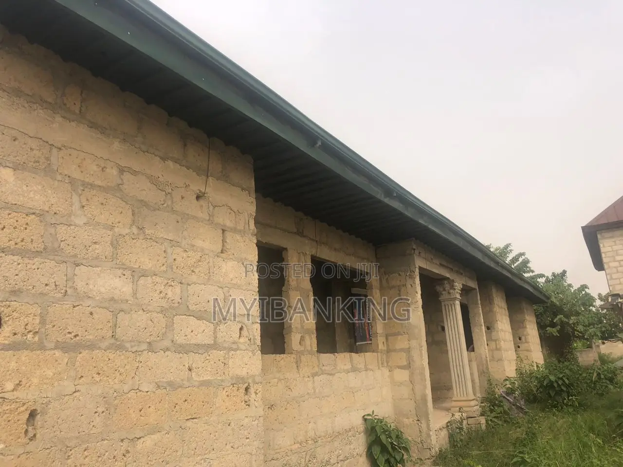 6bdrm House in Kwabre for sale