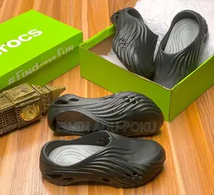 Crocs Echo Wave Sandals In Different Colours , Swipe >>>>