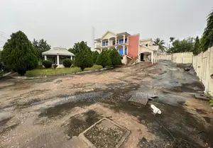 7bdrm House in Macaty Hills for sale