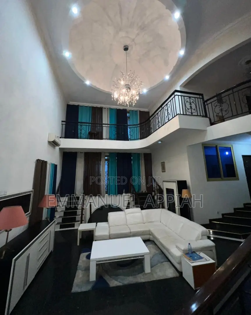 7bdrm House in Macaty Hills for sale