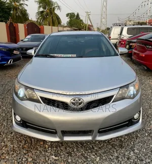 Toyota Camry SE 4dr Sedan (2.5L 4cyl 6A) 2013 Silver