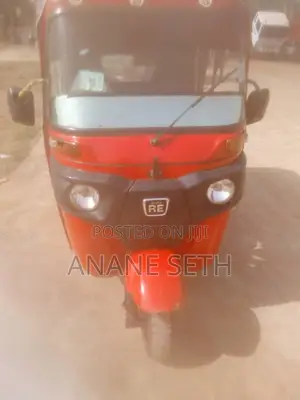 Bajaj RE 2022 Red