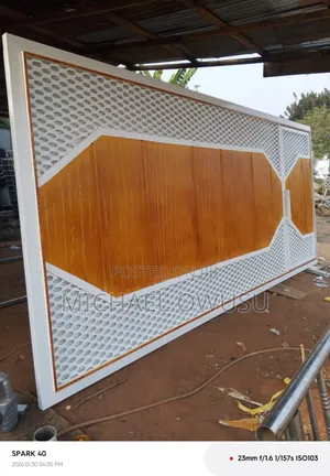 Metal Gate Knust