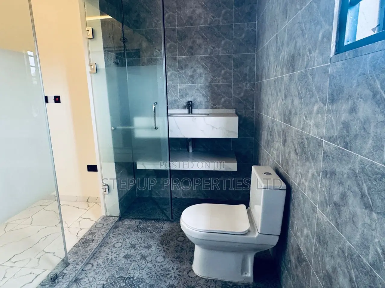 3bdrm Townhouse / Terrace in Lakeside for rent