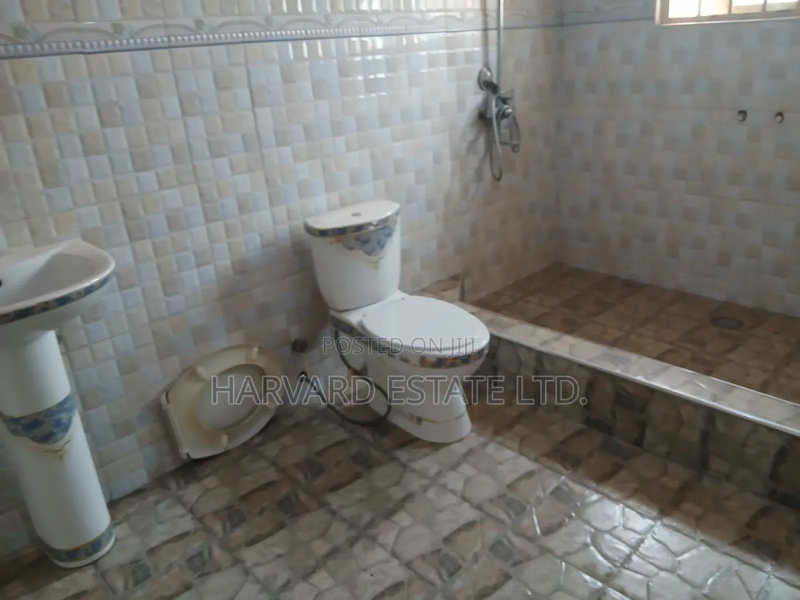 3bdrm Apartment in Tech Kotei Knust, Kumasi Metropolitan for rent