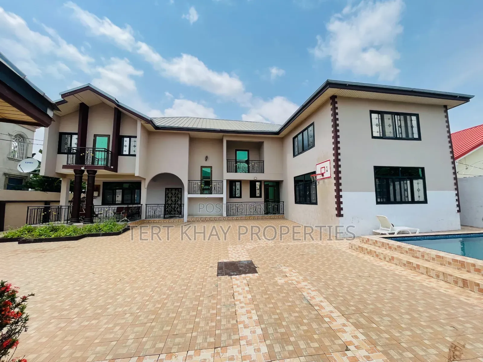 7bdrm House in Extension, East Legon for sale