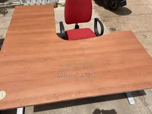 Corner Desk/L-Shaped Desk