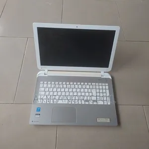 Laptop Toshiba Dynabook t552 8GB Intel Core i3 HDD 500GB