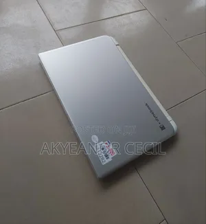 Laptop Toshiba Dynabook t552 8GB Intel Core i3 HDD 500GB