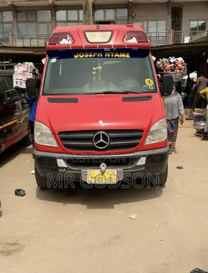 Mercedes-Benz Sprinter 2012 Red