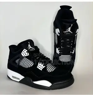 Air Jordan 4 White Thunder Sneakers