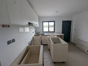 3bdrm Townhouse/Terrace in Achimota for sale
