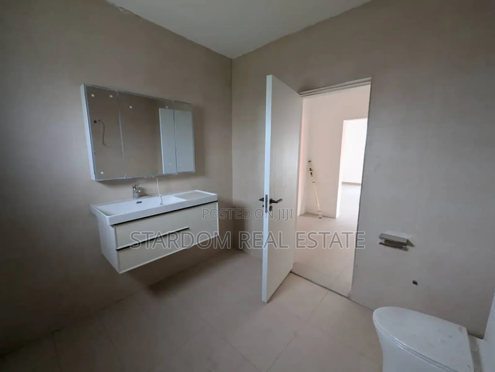 3bdrm Townhouse/Terrace in Achimota for sale