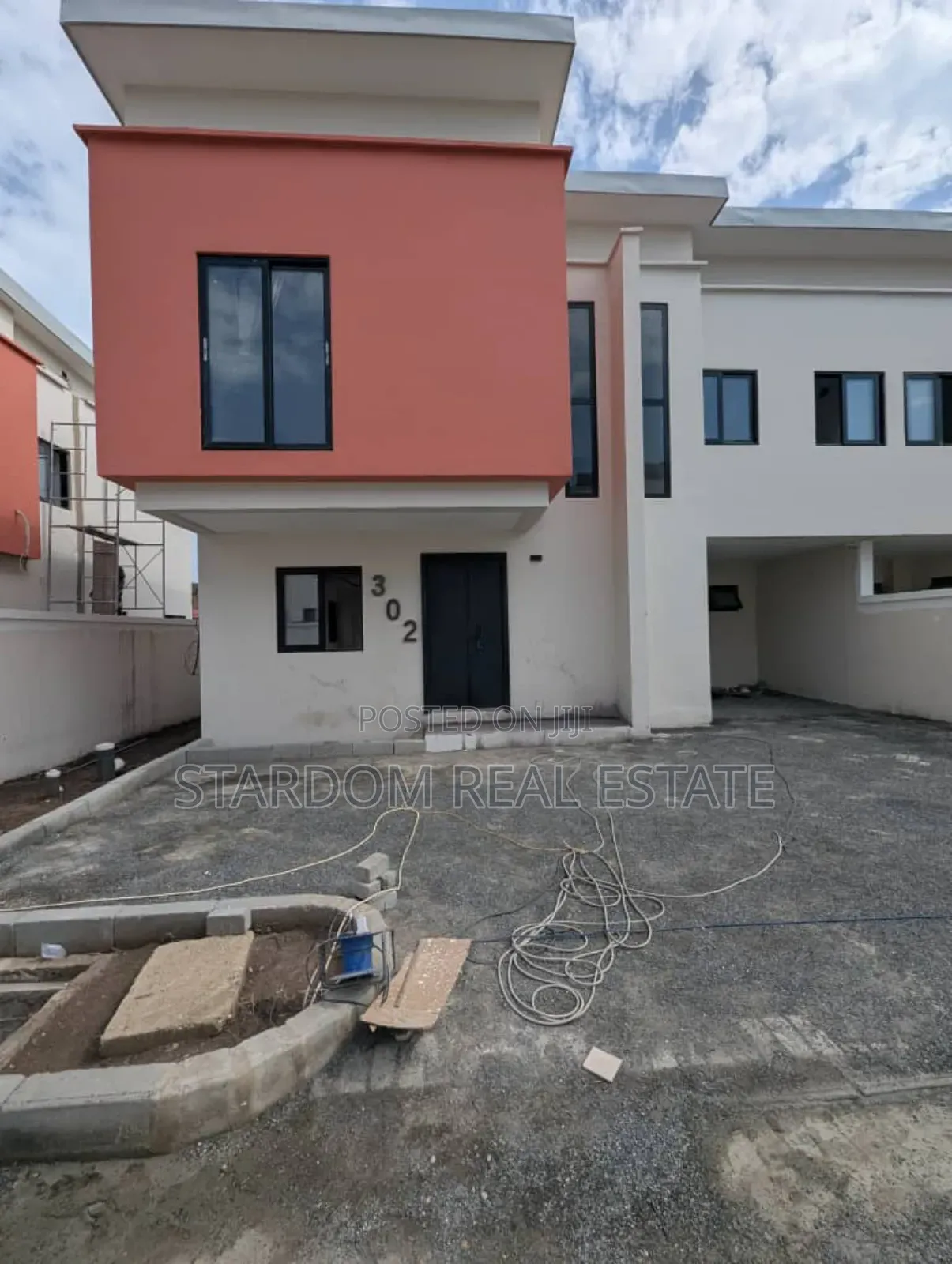 3bdrm Townhouse/Terrace in Achimota for sale