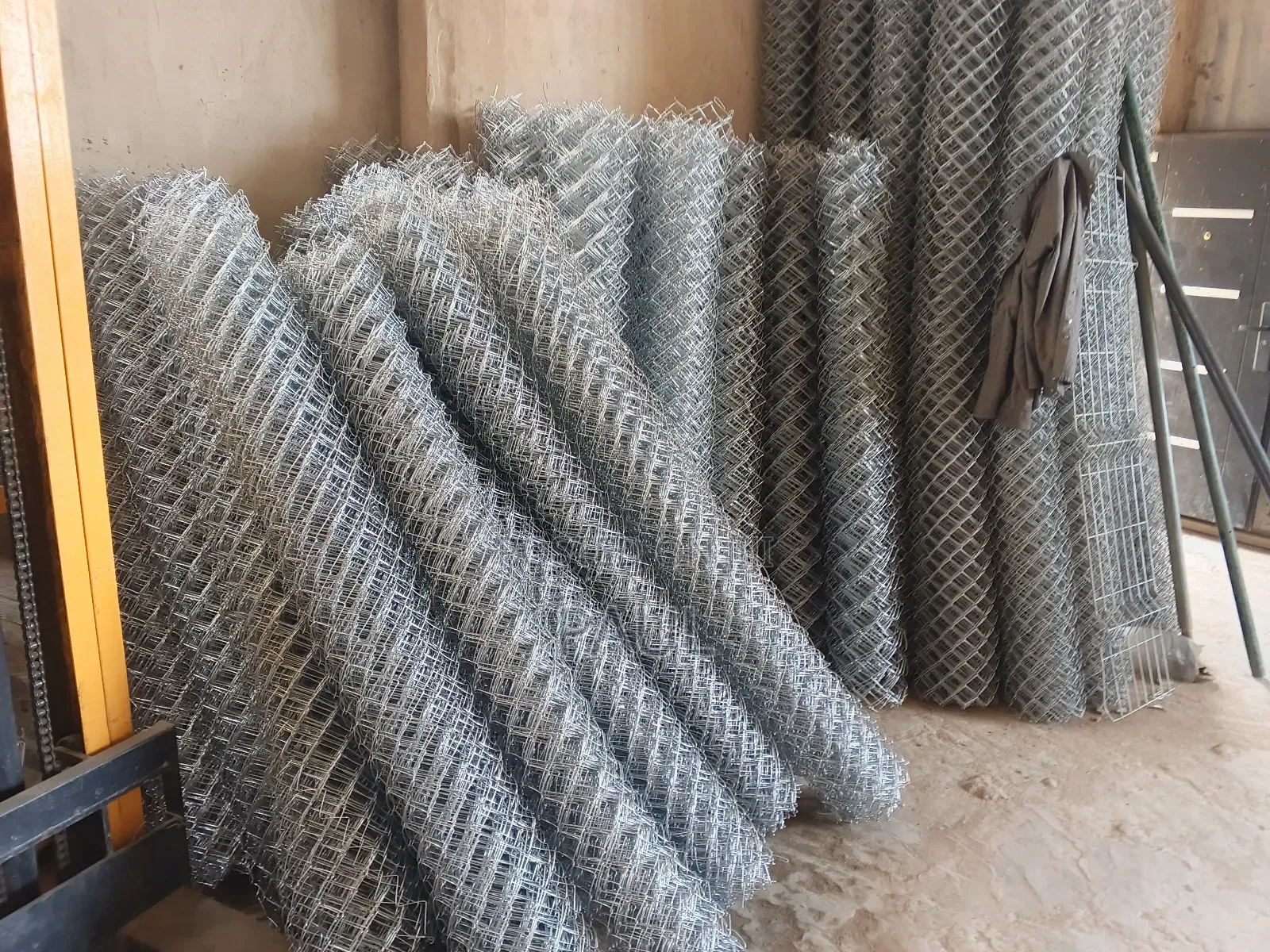 Galvanized And Coated Chain Link