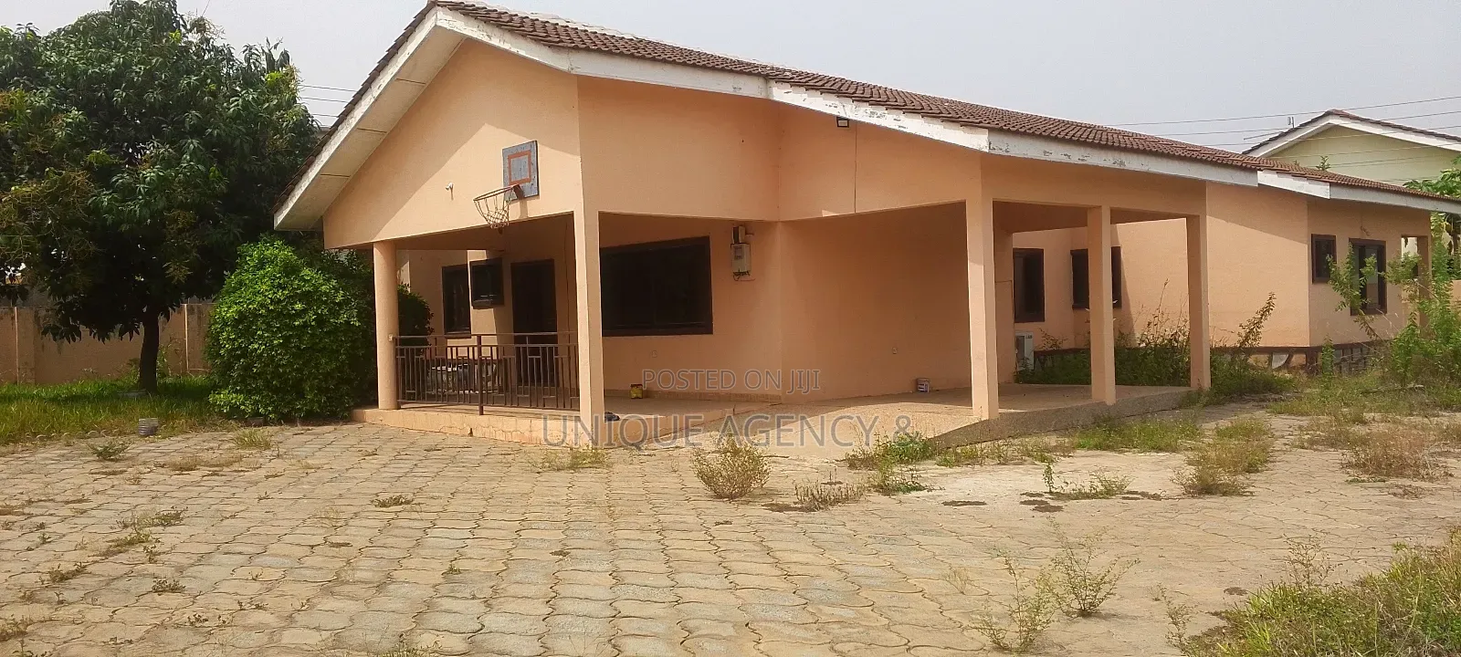 3bdrm Bungalow in Tema Metropolitan for rent