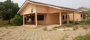 3bdrm Bungalow in Tema Metropolitan for rent