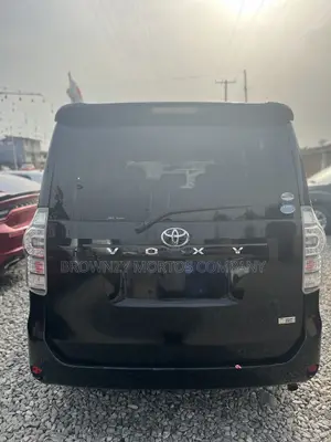 Toyota Voxy 2010 Black