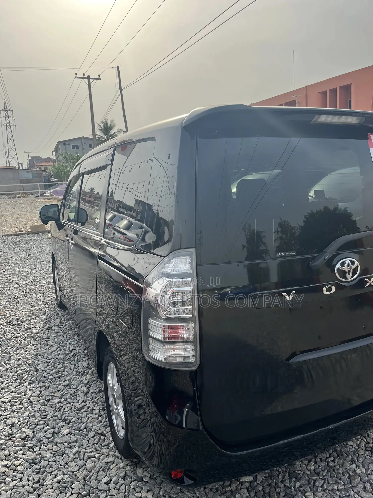 Toyota Voxy 2010 Black