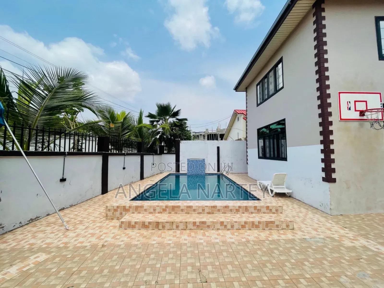 7bdrm House in Transacco-East Legon, Accra Metropolitan for sale