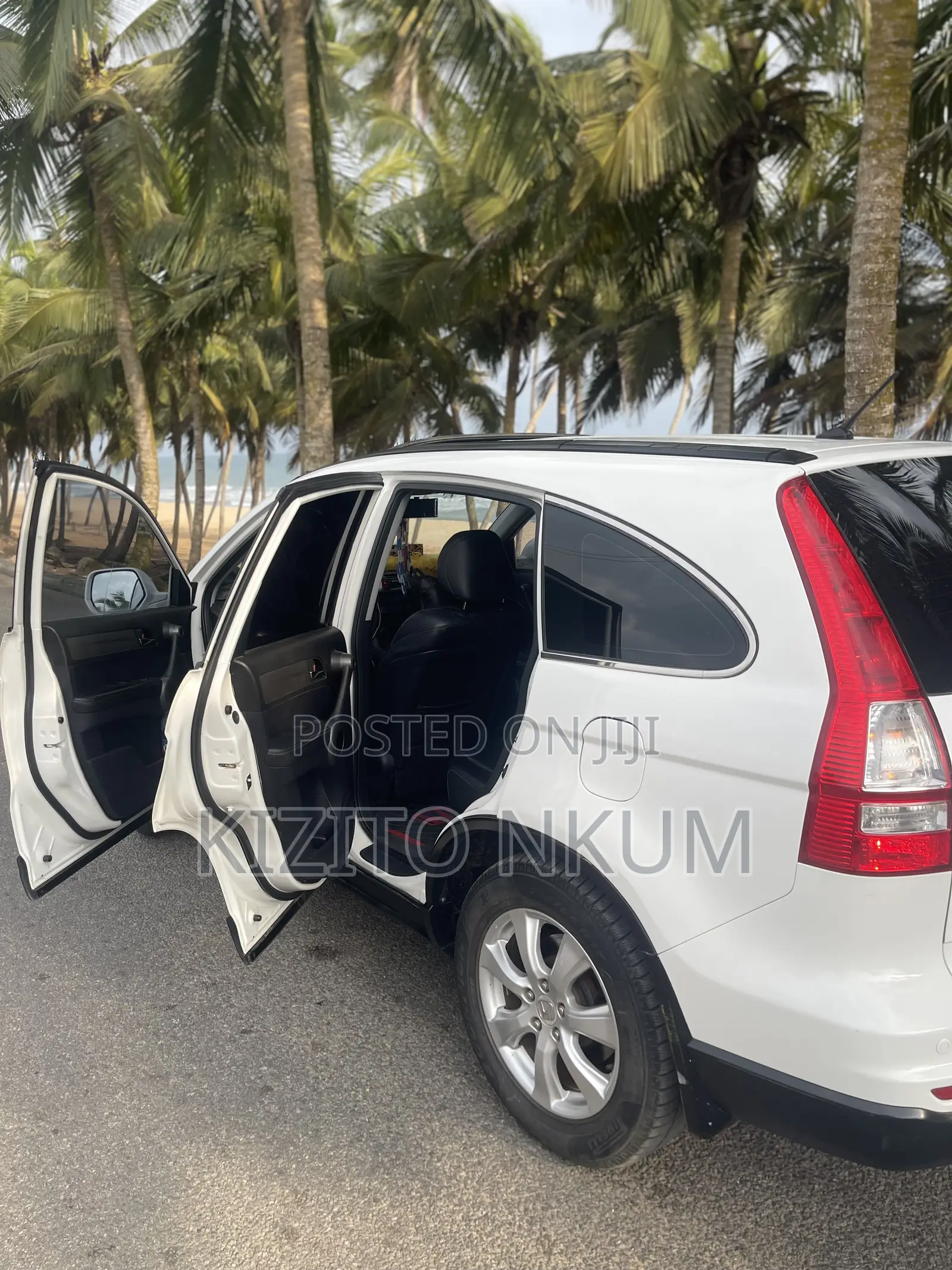 Honda CR-V 2010 White