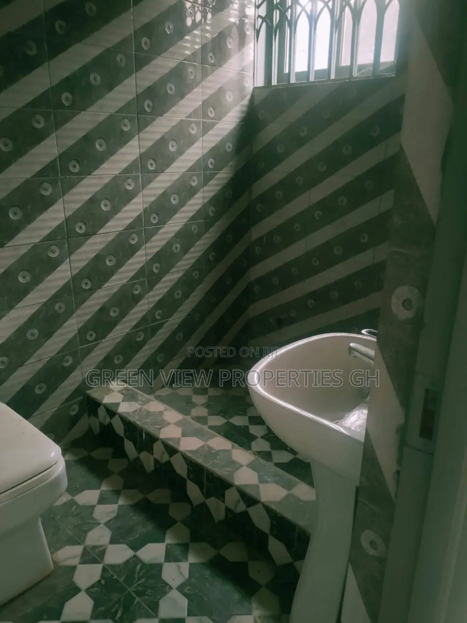 3bdrm Apartment in Amasaman for rent