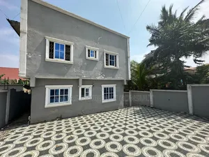 9bdrm Apartment in Bank Of Ghana Area, Ashomang Estate for sale
