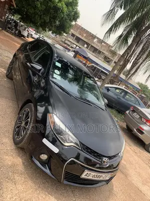 Toyota Corolla LE ECO Premium (1.8L 4cyl CVT) 2016 Black