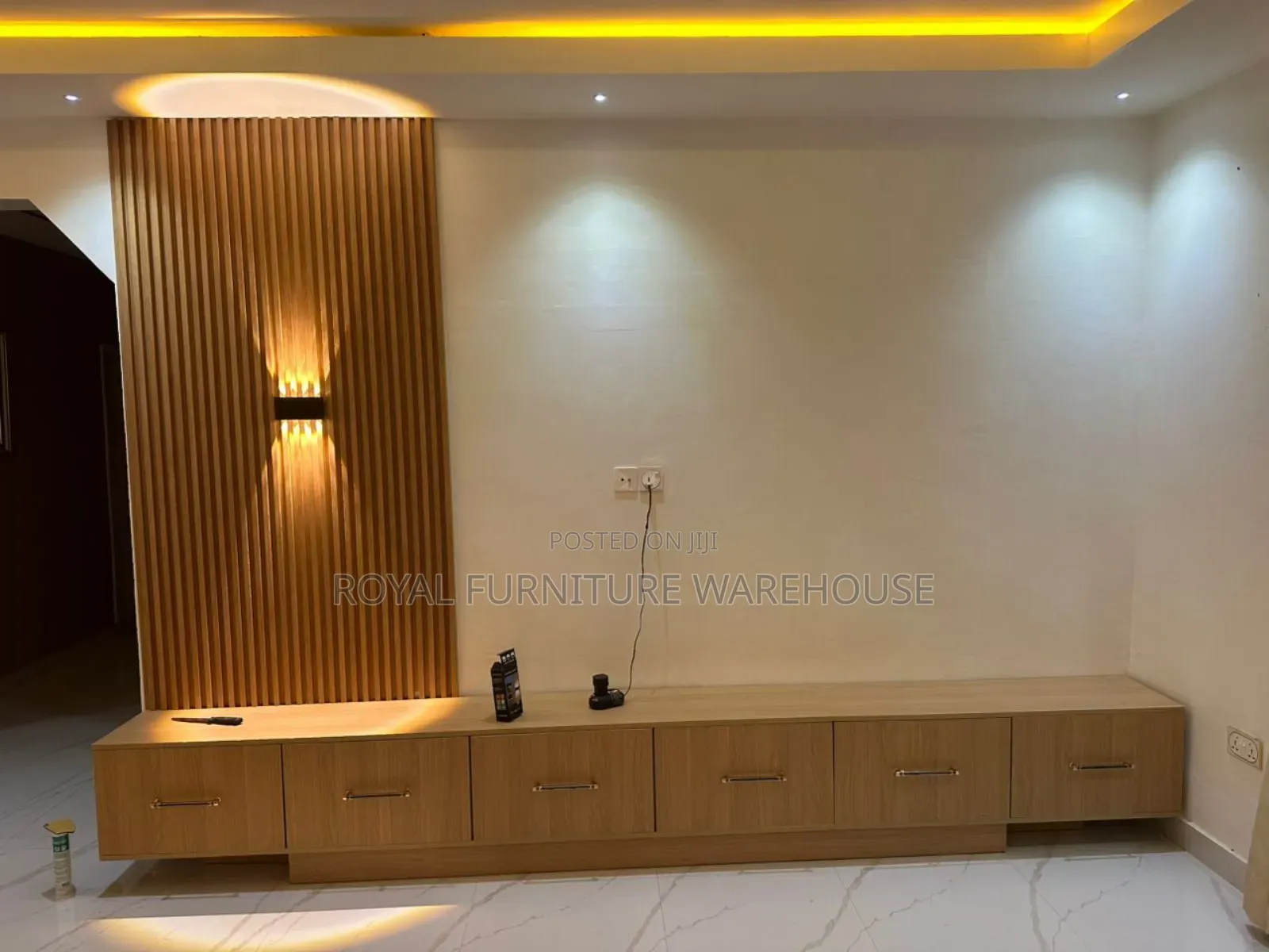 Customize Modern Tv Wall Unit