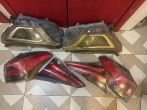 2016/17/18 Toyota Rav 4 Headlights and Taillights Pair