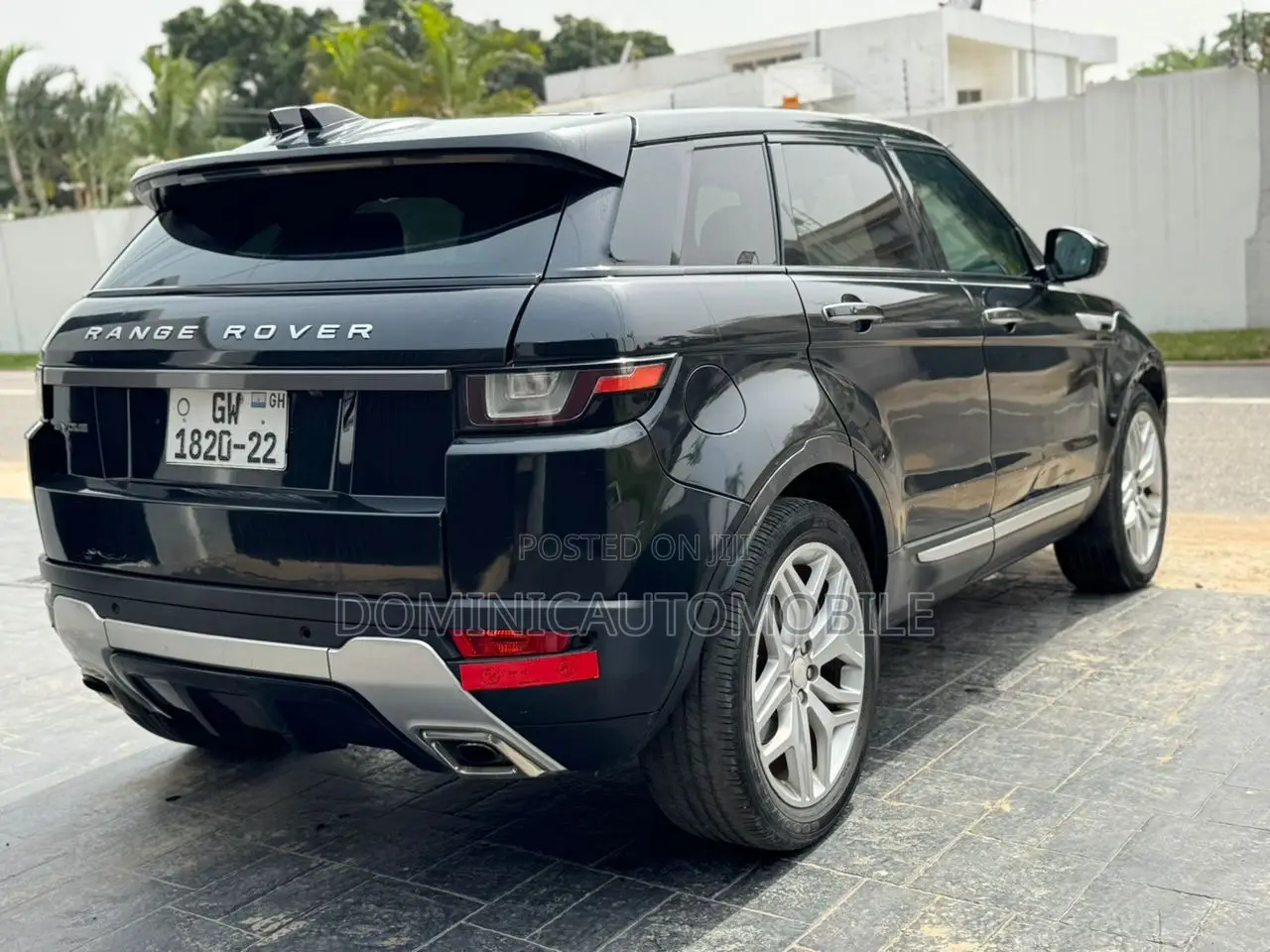 Land Rover Range Rover Evoque SE 5dr 4x4 (2.0L 4cyl 9A) 2016 Black