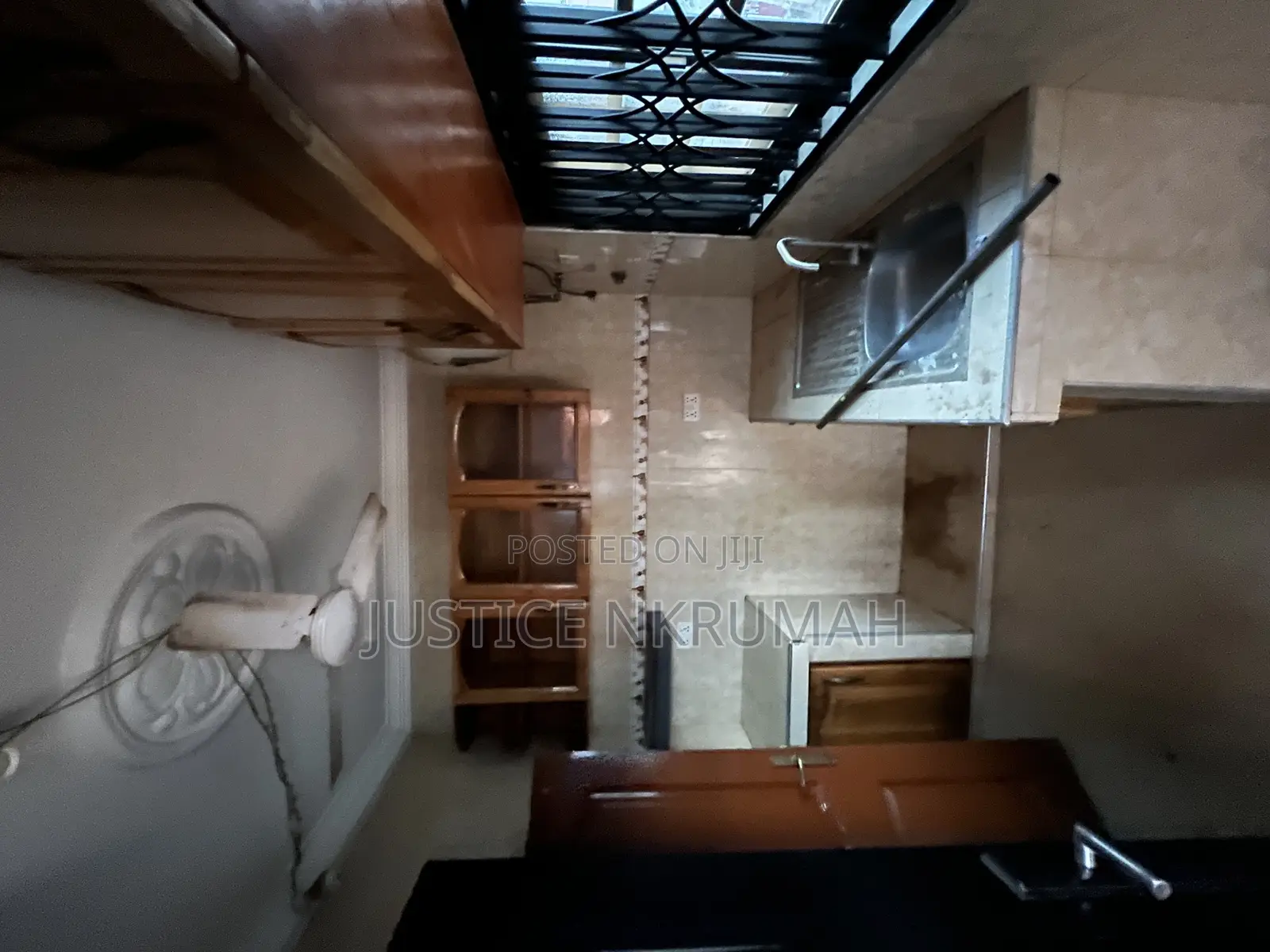 3bdrm Apartment in Mr Justice Estate, Old Barrier for rent