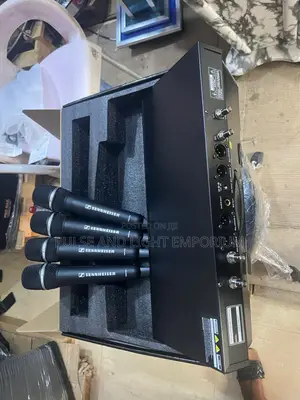 Sennheiser Skm9900 4-in-1 Wireless Microphone System.