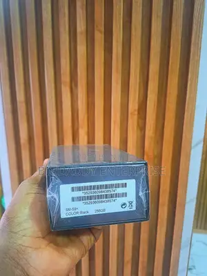 New Samsung Galaxy S9 Plus 128 GB Black