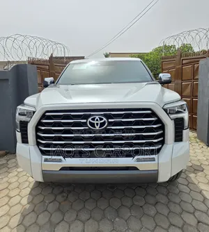 Toyota Tundra 2023 White