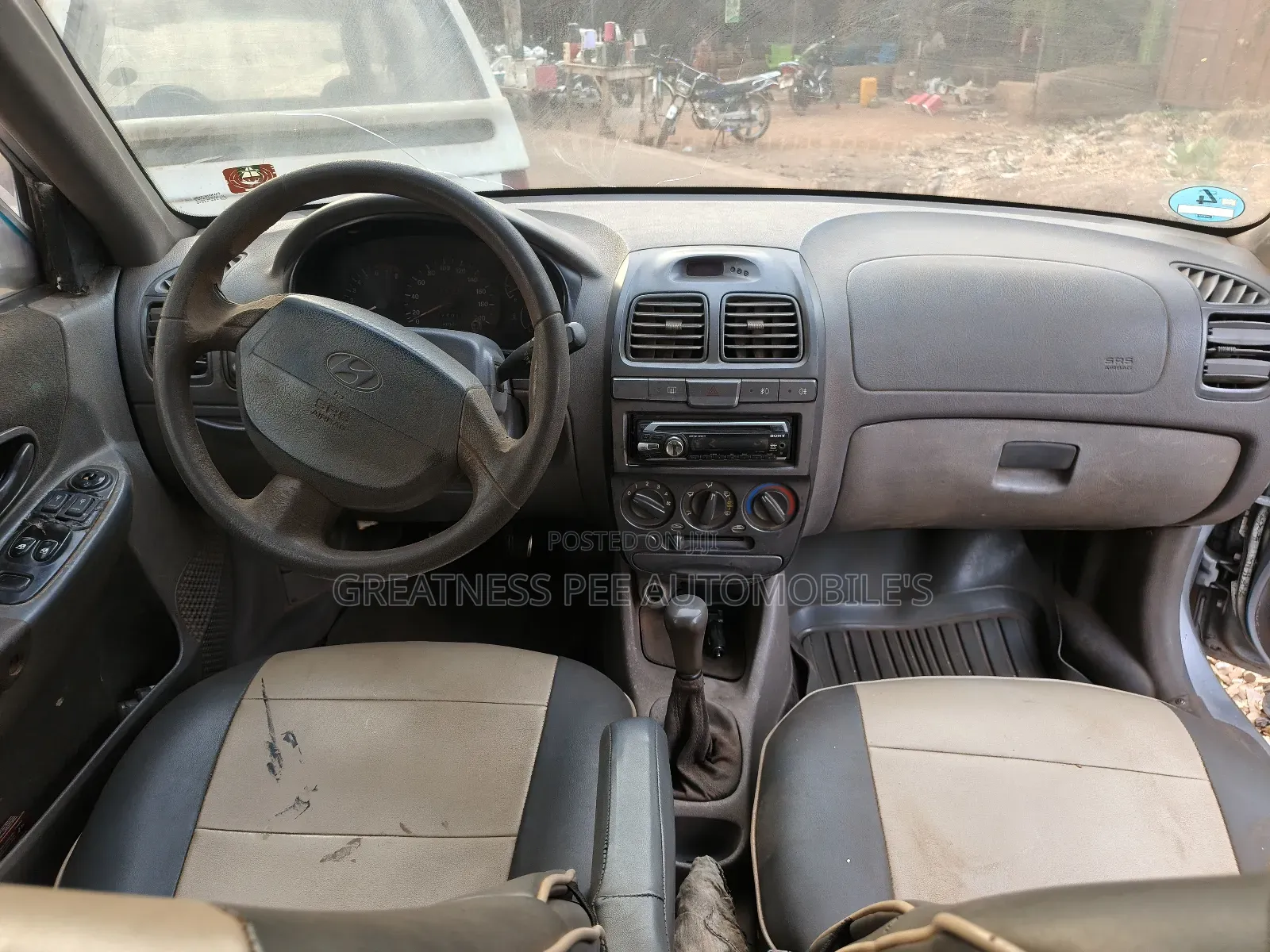 Hyundai Accent 2002 Gray