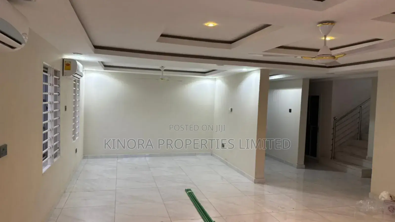 5bdrm Duplex in Tema for sale