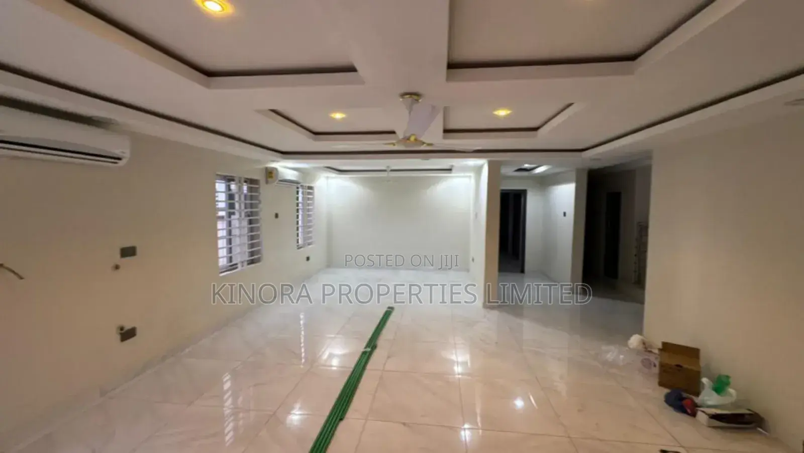 5bdrm Duplex in Tema for sale