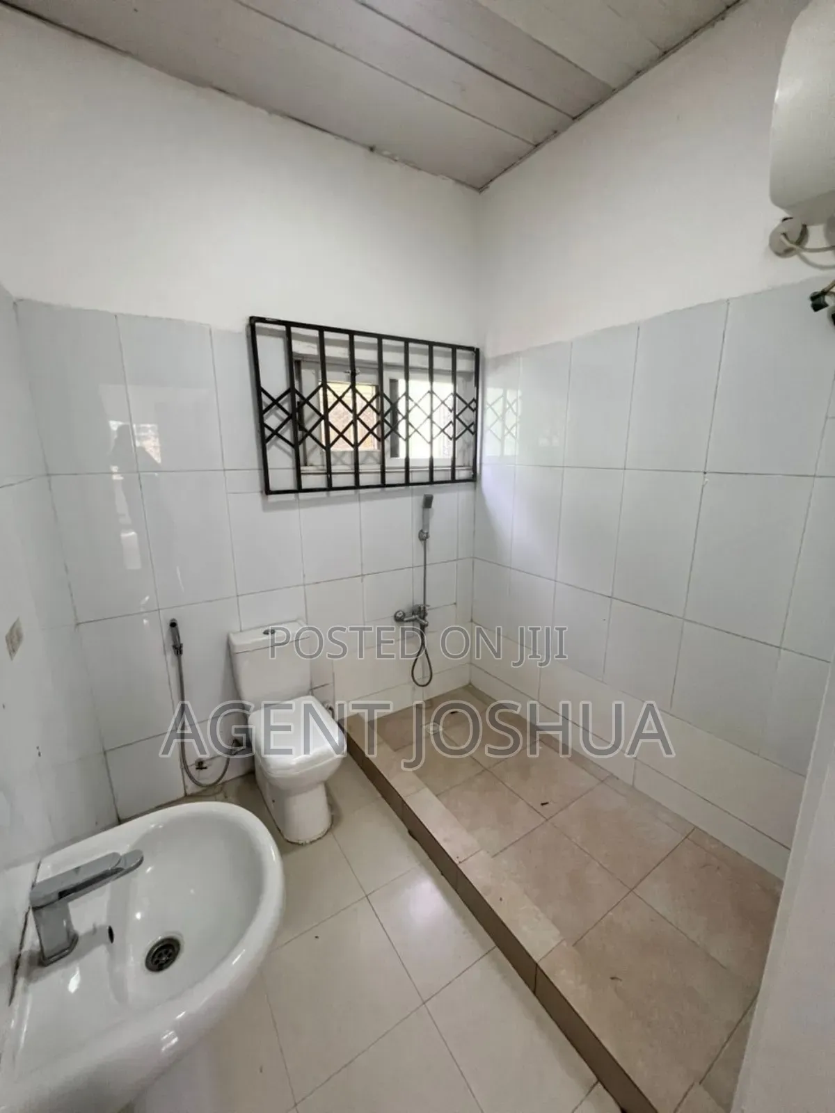 3bdrm House in Manet Viile Estate, Spintex for rent
