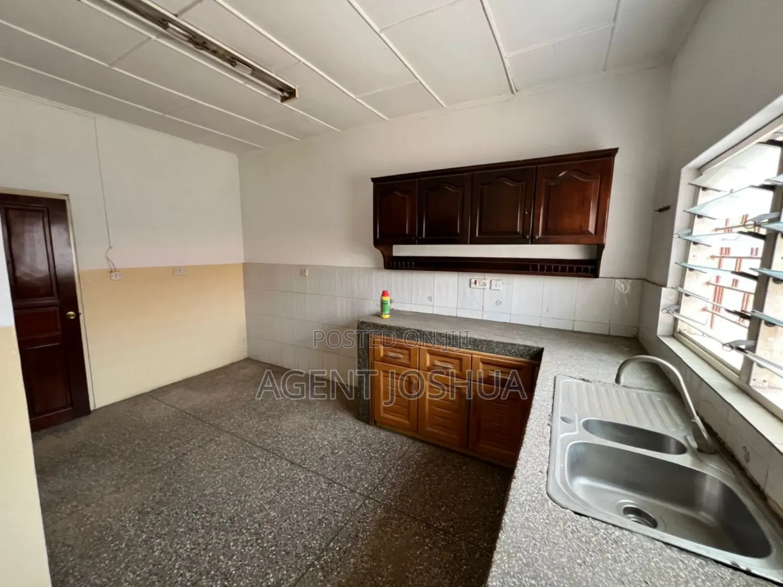 3bdrm House in Regimanuel Golden, Spintex for rent