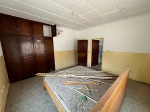 3bdrm House in Regimanuel Golden, Spintex for rent