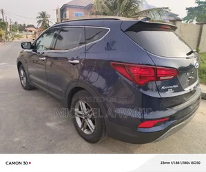 Hyundai Santa Fe SE AWD 2017 Blue