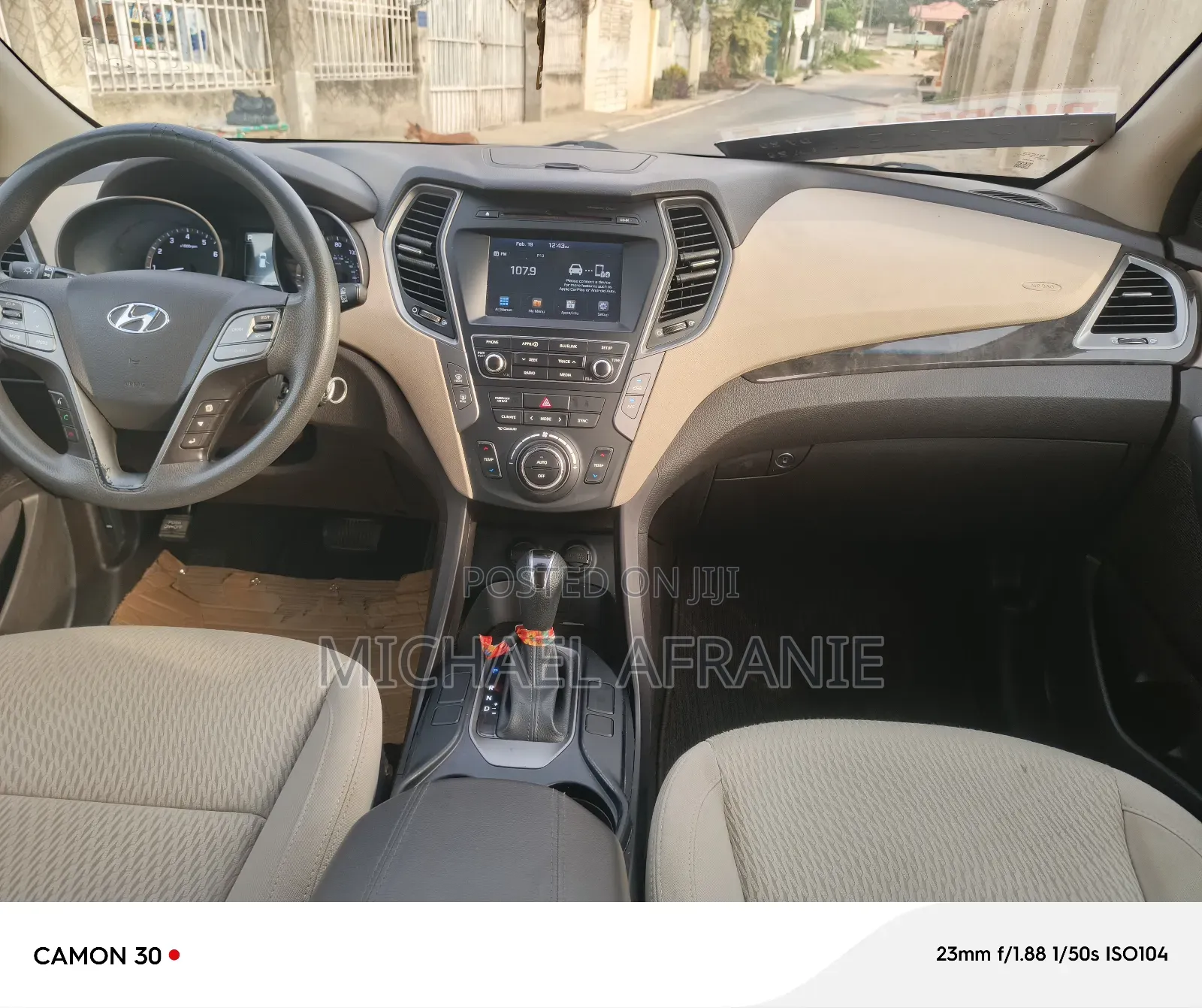 Hyundai Santa Fe SE AWD 2017 Blue