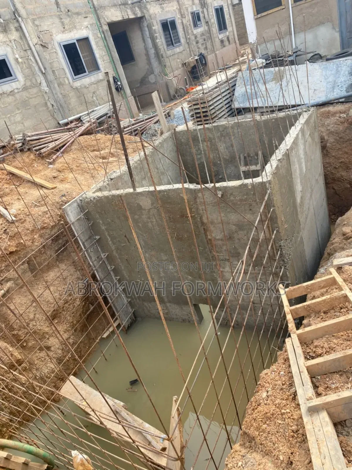 Metal Molds for Ur Mahole, Retaining Wall, Lift, Pillars Etc