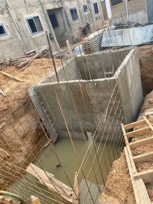 Metal Molds for Ur Mahole, Retaining Wall, Lift, Pillars Etc