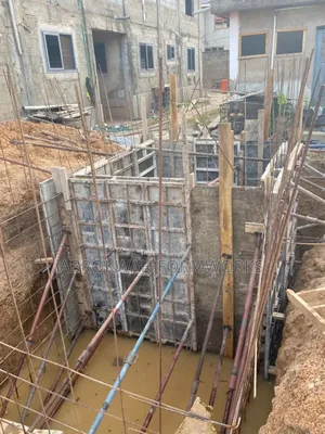 Metal Molds for Ur Mahole, Retaining Wall, Lift, Pillars Etc