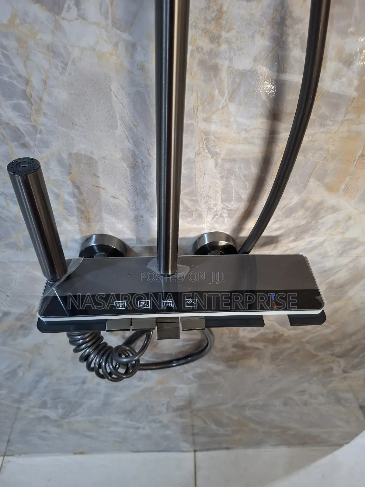 4 in 1 Piano Style Shower System With Thermostat (Cgh04)