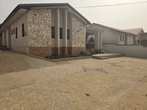 4bdrm House in Nyankyerenyease, Kumasi Metropolitan for sale