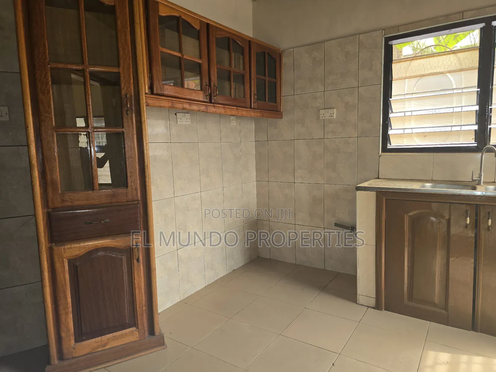 4bdrm House in Nyankyerenyease, Kumasi Metropolitan for sale