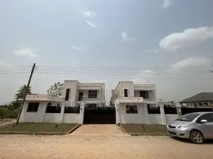 4bdrm House in K Fuseini Estate, Kumasi Metropolitan for sale
